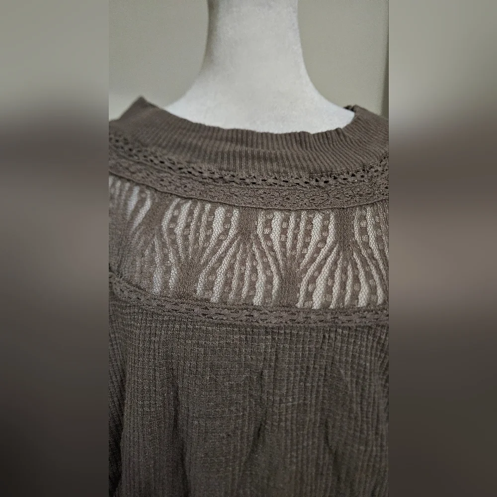 FREE PEOPLE SpringValley Waffle Knit Lace Boho LongSleeve Top.Taupe Gray. SM